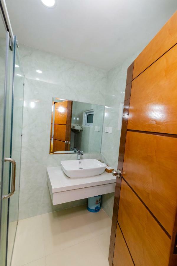Mai Hotel - Airport Thành Pho Ho Chí Minh Esterno foto